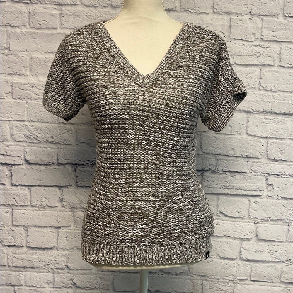Roxy Gray Knit Short Sleeve V-Neck Sweater Size Medium